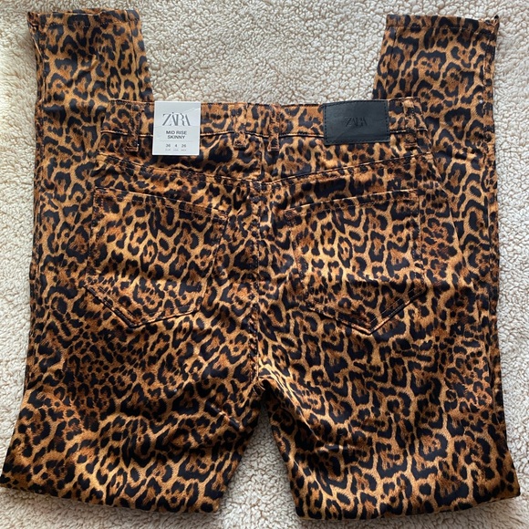 🌼HP🌼 ZARA- Animal Print Jeans, SIZE US 4 - Picture 5 of 7